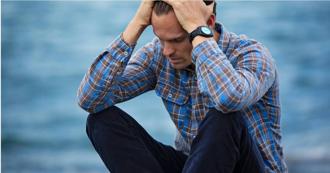 34歲科技業男被資遣「嘆好迷惘」 全場見1數字：先出國玩再說