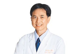 仁心義診 孫啟欽每年送愛到偏鄉