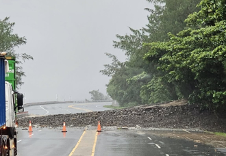 不斷更新》豪雨炸台東！霧鹿國小也急放假 南迴已4鄉鎮停班課