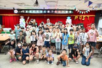 暑假集郵趣！板橋郵局親子集郵研習營 設計專屬個人風格郵票