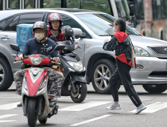 名醫周佳正過馬路遭撞死 百萬網紅轟1現象：在日本早被抓
