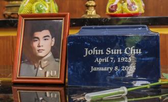 【故前空軍第4大隊飛行官朱安琪上尉入龕暨文物捐贈典禮】 緬懷報國赤忱見證空軍光榮歷史