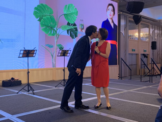 內幕》高醫大董座外遇20年 正宮氣炸 一度帶3子女赴美