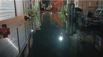 天文大潮未到先淹！東港魚市遭長浪倒灌 魚販無奈：又變流水席