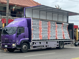 颱風重創南臺灣  新北議員周勝考募集 300 餘張床墊援災喊：同島一命