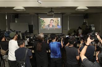 台師大教評會閉門召開 系主任避談解聘決議 疑護航周台英