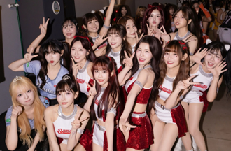 小龙女化身一日店长！轮番现身5门市与球迷近距离互动