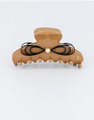 台中百貨公司驚傳竊案　女賊識貨偷走5500元精品髮飾