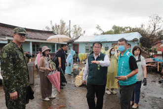 台南市府携手议会加速灾后復原  黄伟哲感谢：府会团结帮助灾民力量更强大