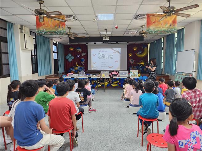 桃園市大溪區瑞祥國小每學期末都會舉辦「寵物日」活動，讓學生帶寵物來上課，讓學生們領略生命的意義與可貴。（圖／教育局）