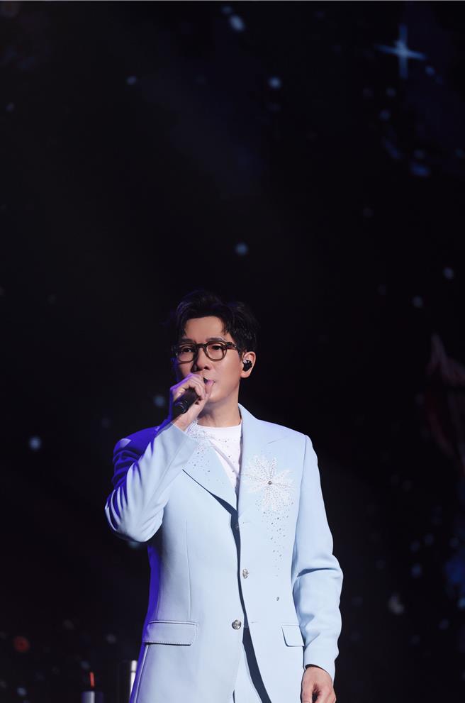 「暖聲情歌王」品冠迎來出道30周年，19日在長沙舉辦演唱會。（種子音樂提供）