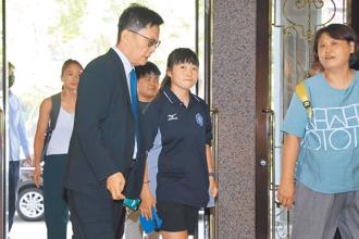 遭质疑当吹哨者却轻轻放下「让人失望」 简奇陞高EQ回应被讚爆