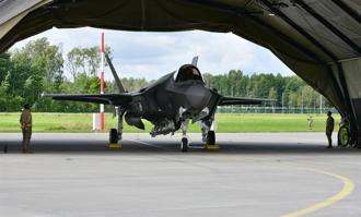 驻英美军疑部署B61-12核弹 强化战略吓阻