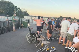 綠洲回歸演唱會驚見「神蹟」 身障者竟都站起來嗨了