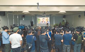 台師大系教評會 決議解聘周台英