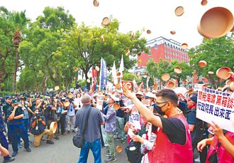 勞工嗆黑箱談判 拒當關稅祭品