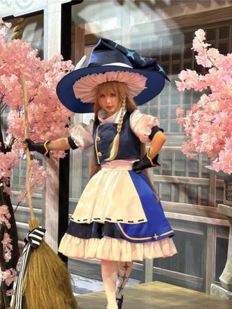 暑假最大檔  漫博會首日萬人擠爆！聲優名師助陣商機3億元