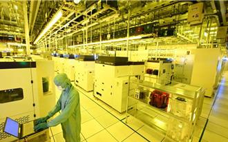 受惠AI強勁需求　SEMI：今明年設備銷售可望創高