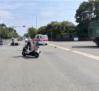 高雄燕巢死亡車禍！曳引車左轉疑未禮讓 20歲騎士慘死
