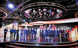 華人盛典群星閃耀 費翔、Labubu驚喜合體