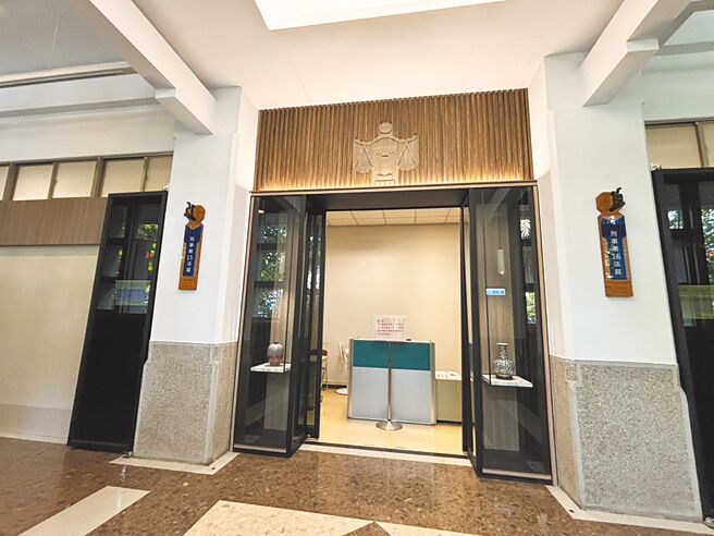 震驚全台「台版N號房」案件，自稱「台蘿教主」陳男等6人透過社群平台誘騙未成年少女自拍裸露影像再販售，台中高分院審結宣判。（馮惠宜攝）