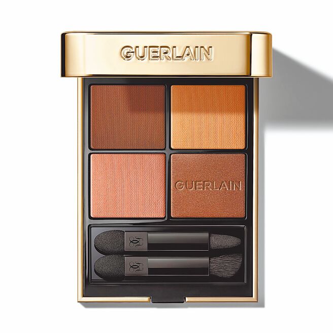 嬌蘭推出高訂深邃四色眼影盤，3350元。（嬌蘭提供）