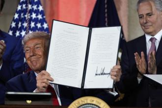 川普揭「AI行动计画」 巩固美主导地位