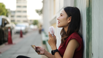 手持風扇爆炸起火 專家曝4危險前兆：快停用