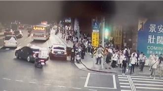 中和男持雨傘戳街頭罷團成員  現場遭逮捕