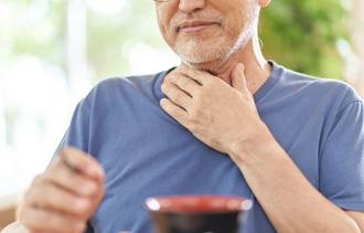 胃鏡正常卻吞不下飯！59歲男靠1檢查 揪罕見食道蠕動異常