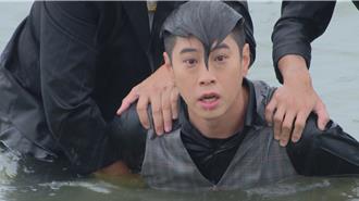 吳東諺慘被壓頭逼問！賴慧如泡水一天忍尿「我不敢上在海裡」