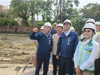 陳其邁視察十九灣滯洪池　謝軍方與中央助力加速完工