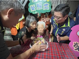 金門榮服處落實關懷服務 為人瑞榮民阿嬤溫馨慶生