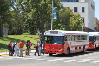 美國新墨西哥大學宿舍「槍擊1死1傷」兇嫌可能還在校內