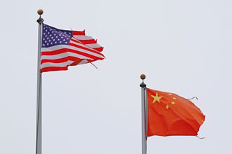 海外看世界》由一超多強到兩極多強（李群英）