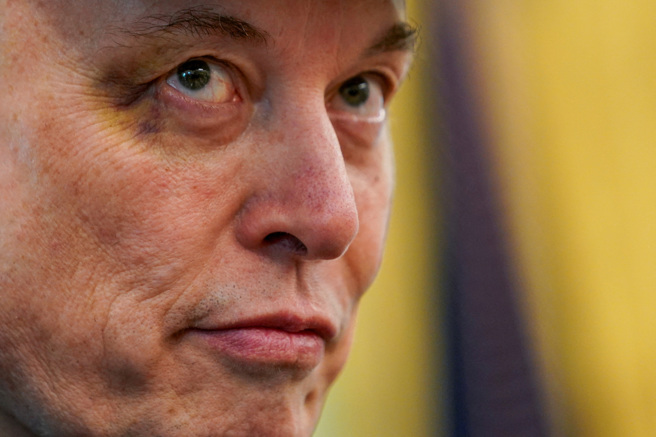 特斯拉第二季財報不如市場預期，周四股價重挫8.20%，今年以來已累積下跌25%，為科技巨頭中最慘。（圖／路透社）