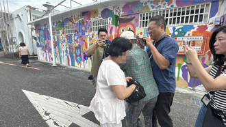 726大罷免》花蓮爆衝突！葉霸投票突遭婦人阻擋嗆：兒子被你教壞