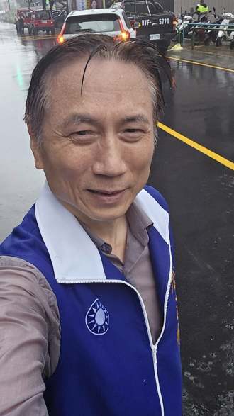 726大罷免》 抓到了！詹江村檢舉苦苓「公然拉票」：貼文置頂罪加一等