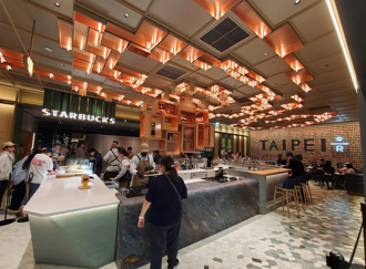 全台最大旗艦店開幕 星巴克連3天買1送1 包含星冰樂