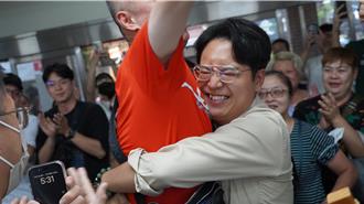 盧秀燕全力相挺  保住台中3子  羅廷瑋忘情擁抱選民