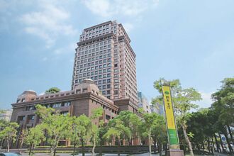 國泰世華銀插旗日本 獲准