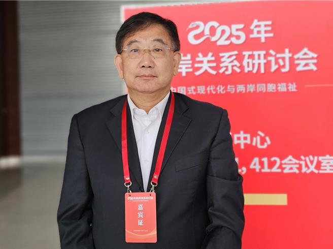 上海東亞研究所研究員包承柯。（藍孝威攝）