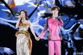 原唱之爭？張碧晨這兩首也是汪蘇瀧創作 「她」見風波延燒道歉了