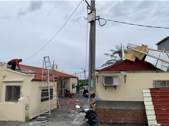 天文大潮灌工寮 屋頂帆布積水又怕登革熱！台南災區現況曝