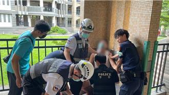 高雄男偷腳踏車！見警察上門竟持美工刀威嚇 自己慘遭劃傷