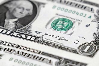 川普談美元 強弱立場陷入糾結