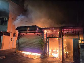 嘉義市民宅疑似氣爆陷火海 釀母子雙亡悲劇