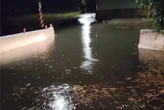 台中大雷雨狂炸「海線淹水」 9千多戶停電