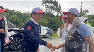 罷免投票落幕  傅崐萁與罷團志工各展開謝票