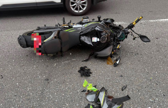 这转弯太狠！新北伯外侧道鬼切左转　重机骑士全身擦伤躺医院